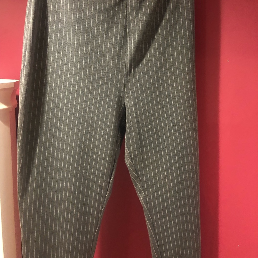 Grey Leggings with white stripes - Picture 3 of 3